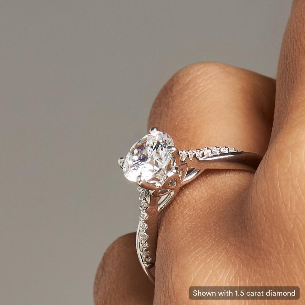 Diamond Ring - Picture 4 of 5